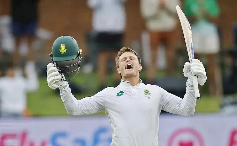 Ryan Rickelton Stars With Century, South africa 269-7