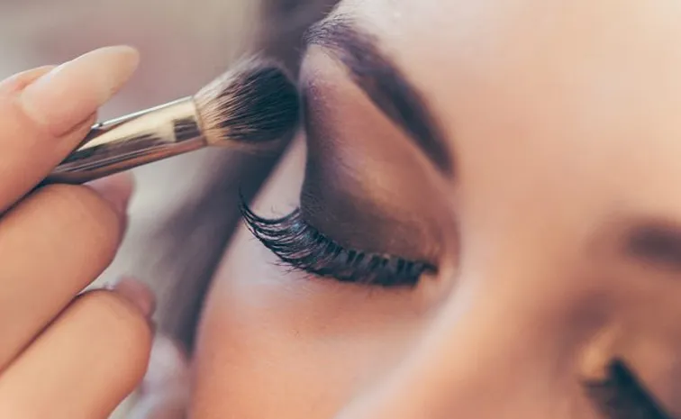 the best makeup tips in winter season