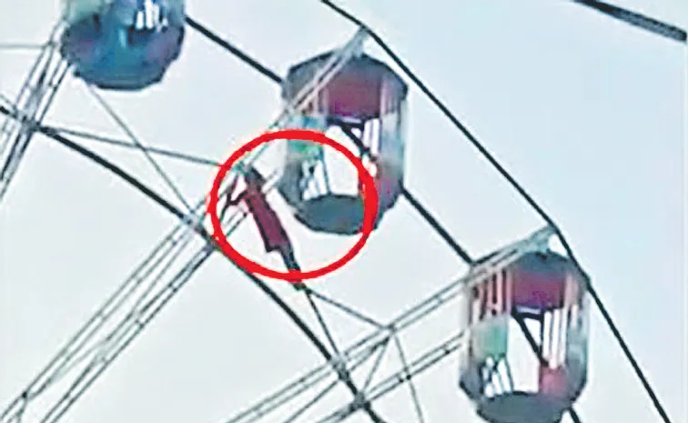 Uttar Pradesh girl dangles from 150-foot high Ferris wheel, rescued