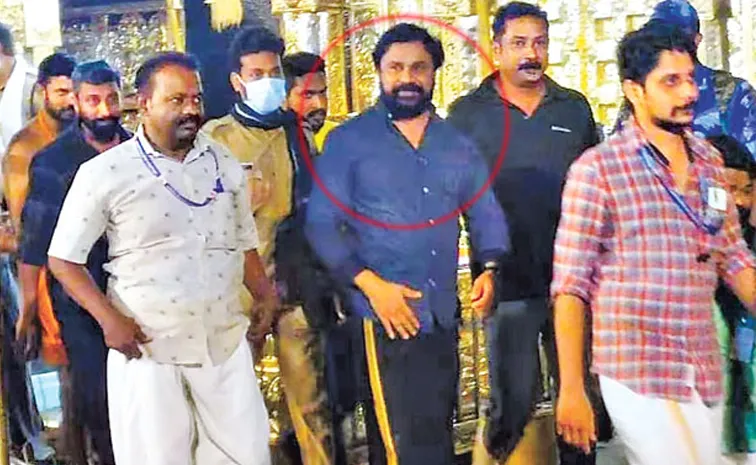 Kerala High Court Slams To Travancore Devasthanam Board Because Of Actor Dileep VIP Darshan