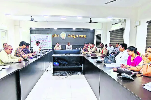 పరిహారం చెల్లింపులో అలసత్వం వద్దు 