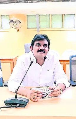 టీటీడీ చైర్మన్‌ వెంటనే రాజీనామా చేయాలి 