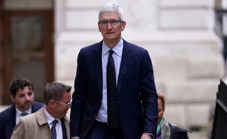 Apple CEO Tim Cook Salary Hike 18 Percent