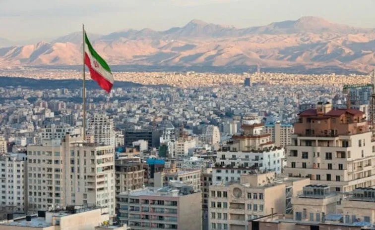 Why Iran want to change its capital from Tehran to Makran