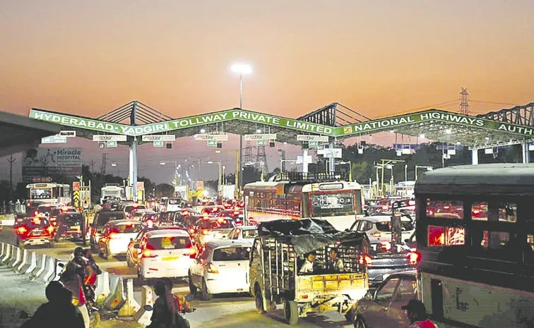 More than 70 thousand vehicles passed through Gudur Toll Plaza only Sunday