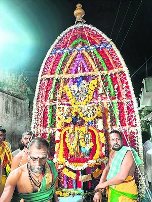 వైభవంగా సత్యదేవుని ప్రభోత్సవం