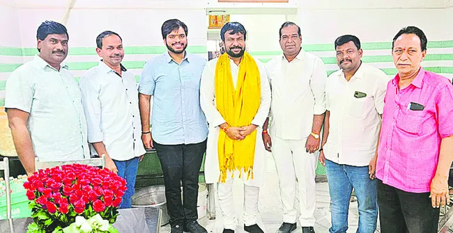 ఆర్యవైశ్యులు అన్నిరంగాల్లో ముందుండాలి 