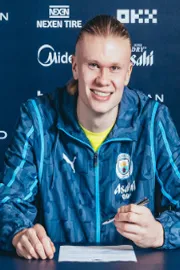 Erling Haaland signs historic 10 Year deal with Manchester City4