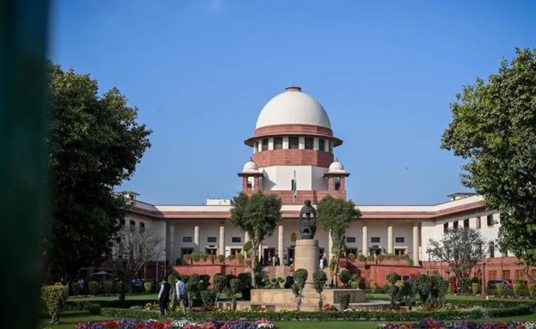 Supreme Court Pauses Delhi High Court Ayushman Bharat Order