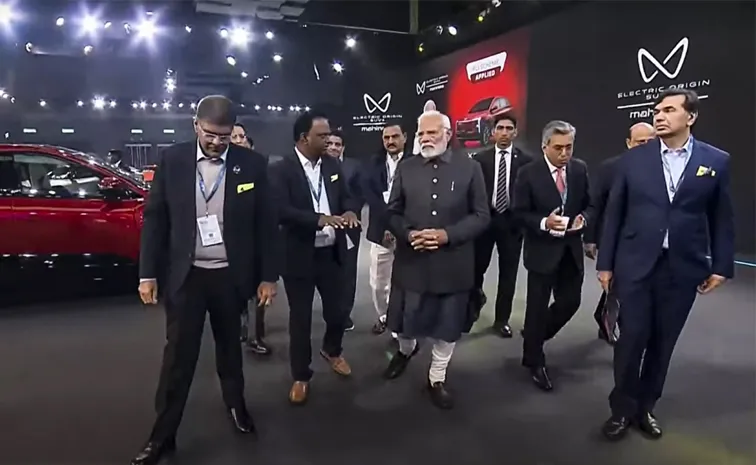 PM Modi inaugurated the Bharat Mobility Global Expo 2025 at New Delhi India automotive industry emphasizing its readiness for the future