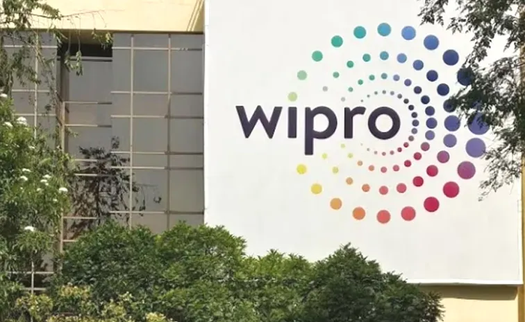 Wipro Plans to Onboard 10000 Hires in FY26