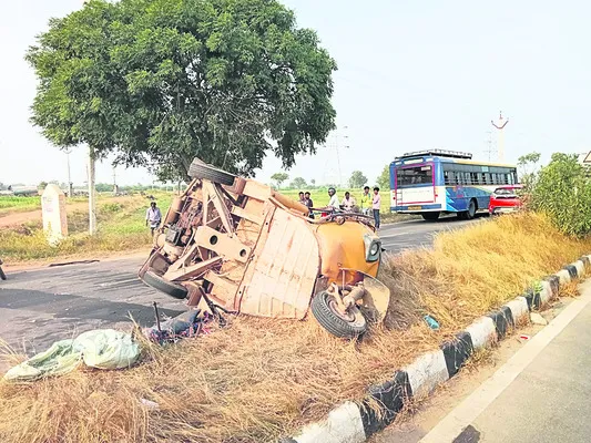 ఉరి వేసుకొని వ్యక్తి ఆత్మహత్య