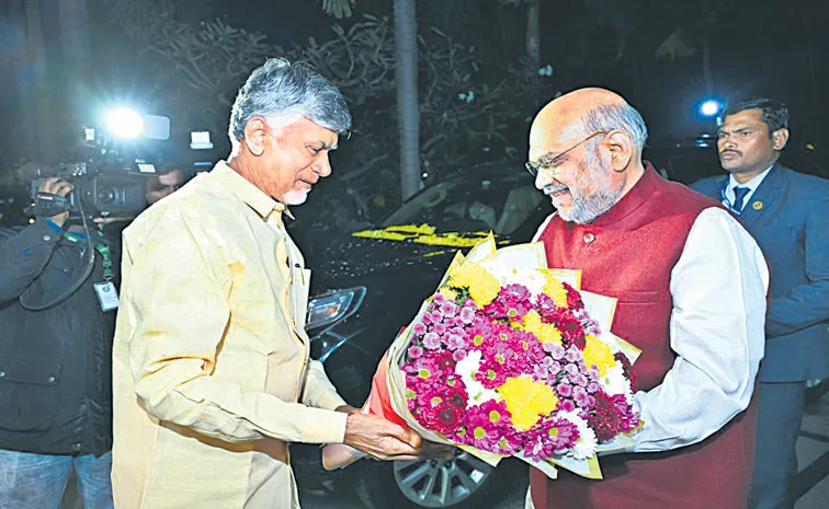 Chandrababu hosts dinner for Amit Shah