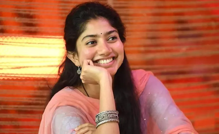 Sai Pallavi Rejected Top Hero Movie Chance