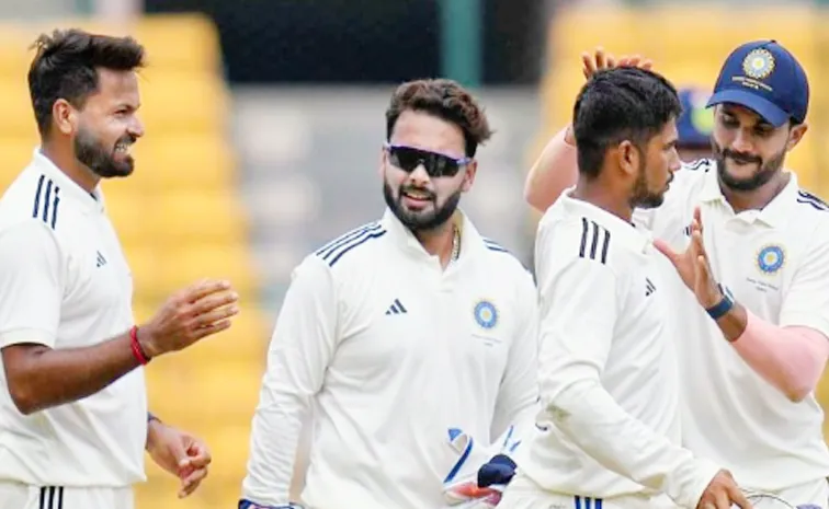 He is looking better Than Captain: Dont Drop Pant Warns Aakash Chopra