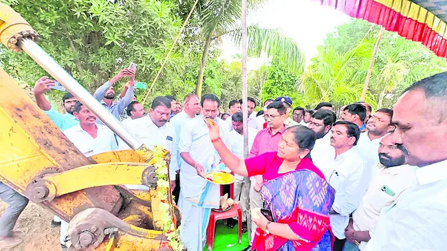 నాణ్యతా ప్రమాణాలతో  చెరువు పనులు
