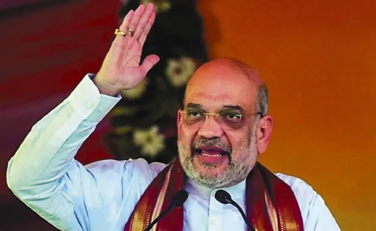 Amit Shah sensational comments in presence of Chandrababu