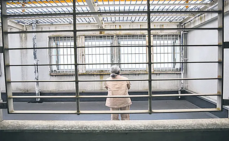 Japan elderly womens turn to prison for stability amid loneliness