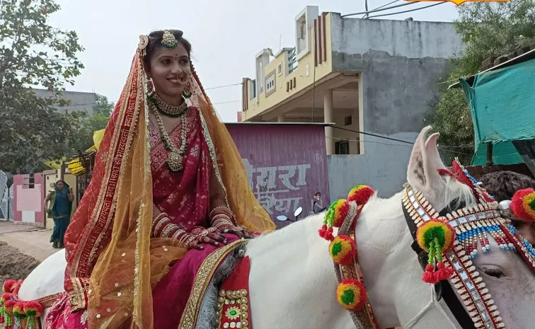 Khandwa Wedding Shocked Father Raised Daughter Like Son Broke Tradition