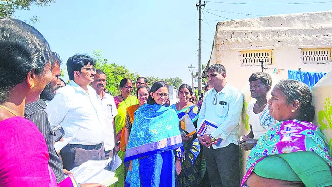 సర్వే పారదర్శకంగా చేపట్టాలి