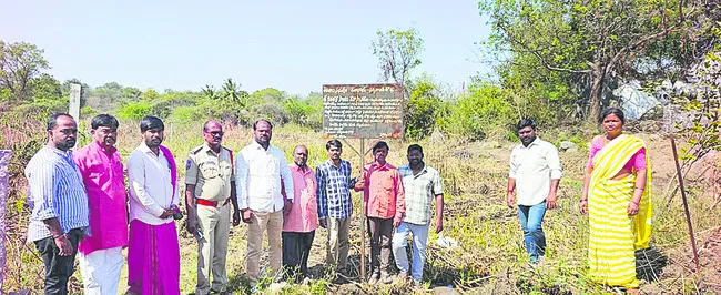 ఆలయ భూములను ఆక్రమిస్తే సహించం 