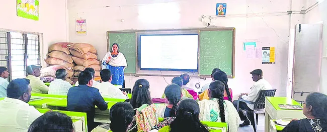 ఉపాధ్యాయుల పనితీరు మారాలి