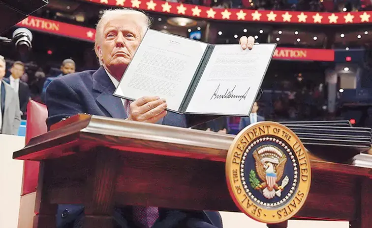 7,25,000 Indians in the US Living in Fear After Trump Presidential Oath