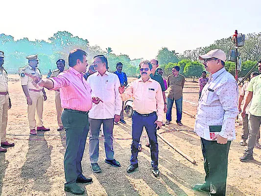 గణతంత్ర దినోత్సవ ఏర్పాట్ల పరిశీలన