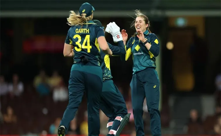 Women's Ashes 2025: Australia Beat England By 6 Runs By DLS Method In 2nd T20