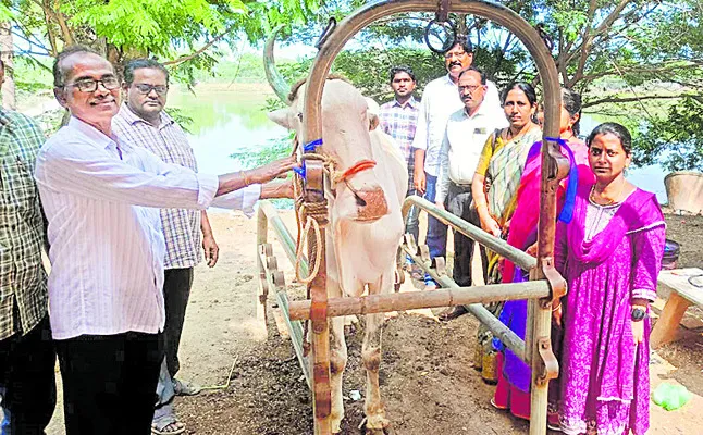 పశుగణాభివృద్ధికి విశేష కృషి 