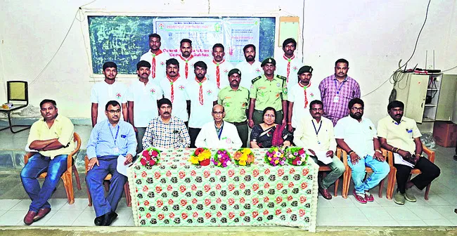 వైద్యకళాశాలలో స్కౌట్‌ అండ్‌ గైడ్స్‌ 
