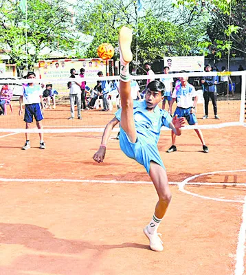 సెపక్‌తక్రా టోర్నీ క్వార్టర్‌ ఫైనల్స్‌కు ఆంధ్రా జట్లు