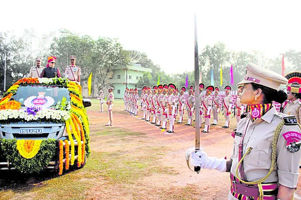 ప్రగతి పథాన రైలు