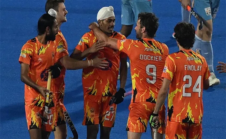 Hockey India League: Bengal Tigers Book Semis Spot With Win Over Pipers