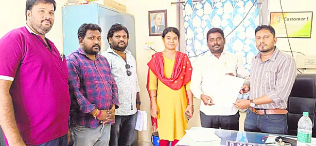 అదనపు కౌంటర్‌ ఏర్పాటు చేయాలి