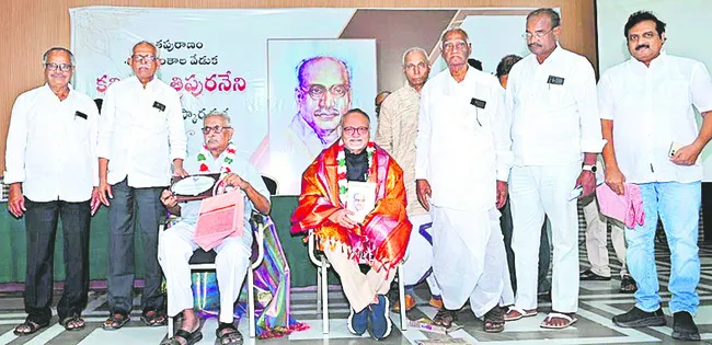 కవిరాజు త్రిపురనేని సాహిత్యం నిత్య నూతనం 