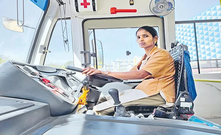 Makkala Madhavi First Female Bus Driver in Jubilee Hills Public School