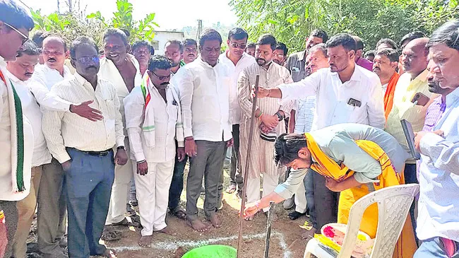 మండలానికో ‘మోడల్‌’ గృహం