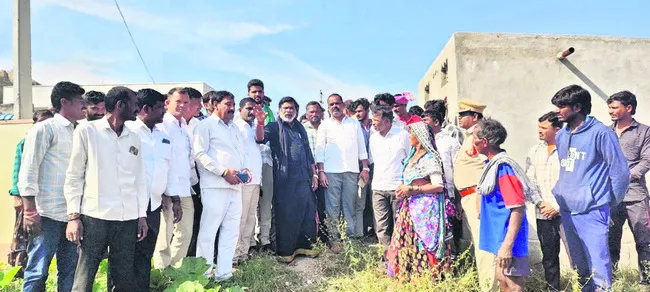 డిండి నిర్వాసితులను ఆదుకుంటాం 