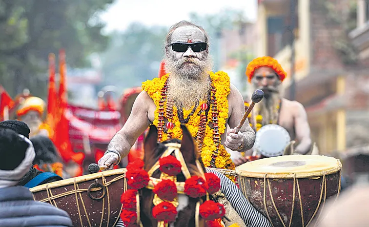 Maha Kumbh Mela 2025 Preparations near Triveni Sangam