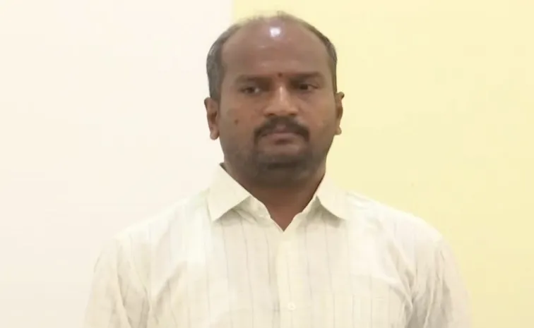 Mp Ys Avinash Reddy Pa Raghava Reddy Arrested