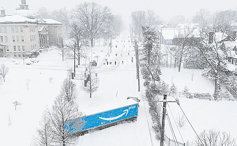 Winter storm leaves large USA region blanketed in snow