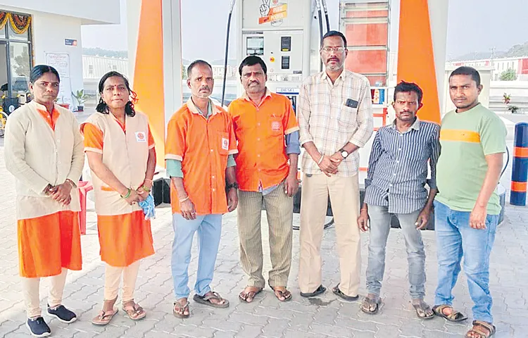 Petrol station for the disabled in Sircilla