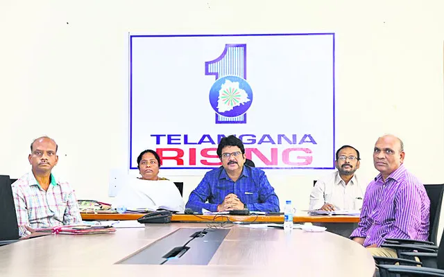 సోలార్‌ ప్లాంట్‌ ప్రక్రియ వేగవంతం చేయాలి 