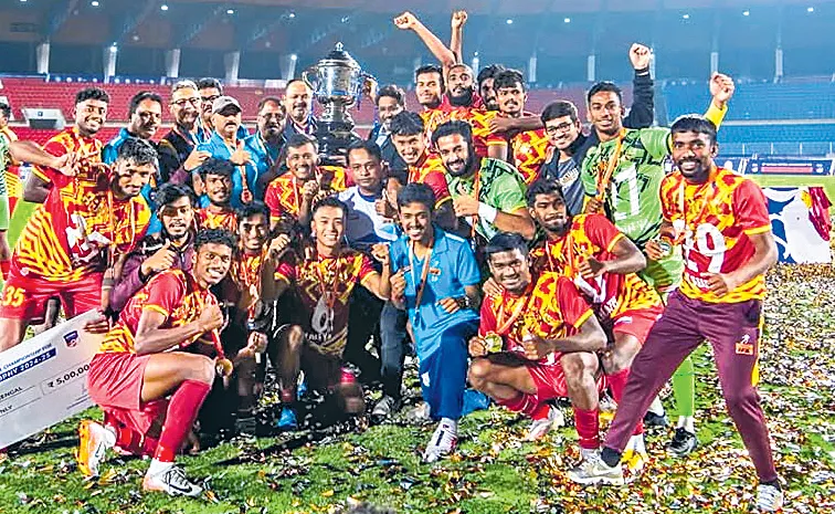 Bengal Government Announces Police Jobs To Santosh Trophy Winners