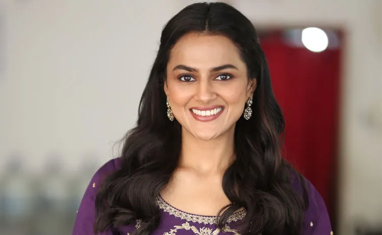 Shraddha Srinath Talks About Daaku Maharaaj Movie