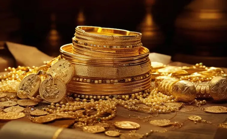 Is This The Right Time To Invest In Gold Here's What Experts Say