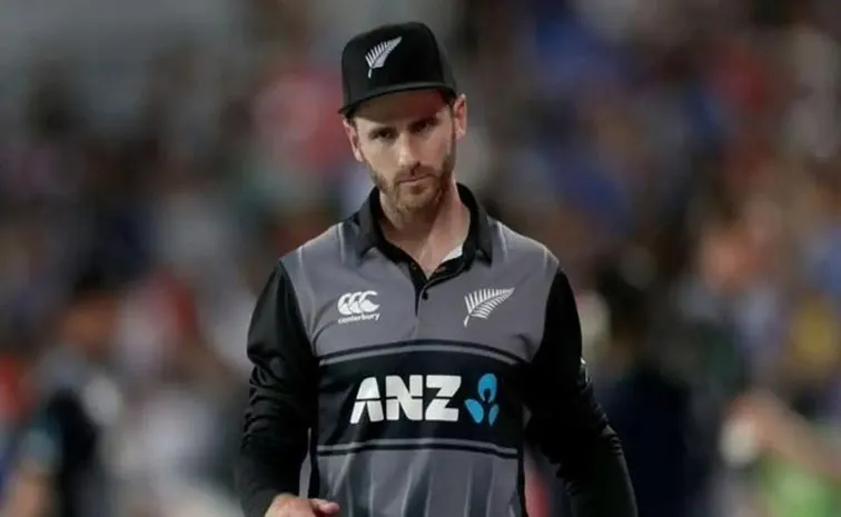 Williamson heroics lead New Zealand to Tri-Nation final