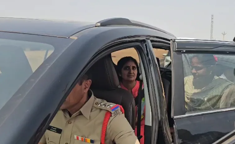 AP Police Threat Vallabhaneni Vamsi Mohan Wife