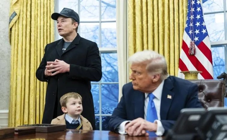 Elon Musk appears with Trump and tries to claim Doge team is transparent